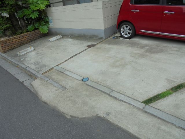 メゾン・ド・レスポワールの駐車場