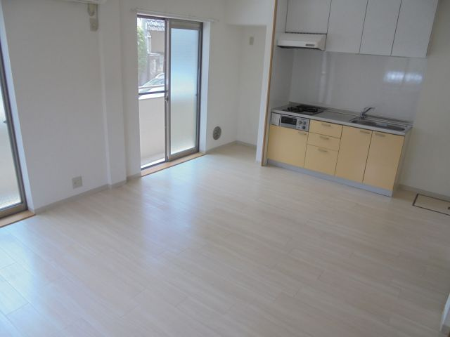 メゾン・ド・レスポワールの居間・リビング