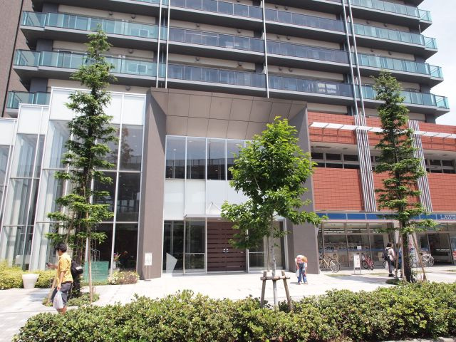 なんばグランドマスターズタワーのエントランス