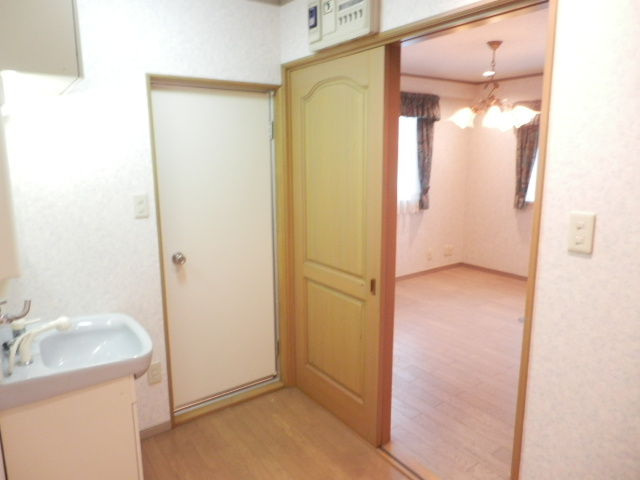 花小金井南町戸建の洗面所