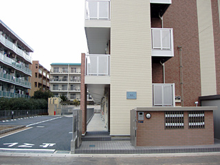 【エントランス】 | レオパレスラトナ 