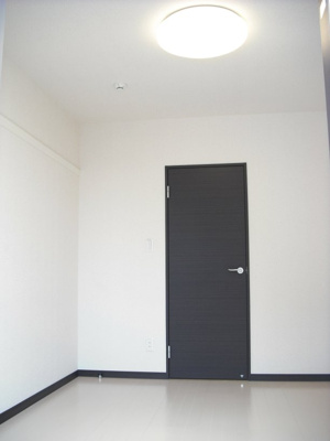 【居間・リビング】 | フィールド | 1階洋室、フローリング。