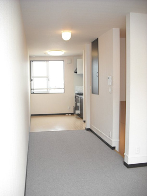 【内装】 | フィールド | リビングからキッチン。