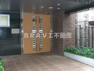 アーデンタワー靭公園　BRAVI不動産のエントランス|【アーデンタワー靭公園】清潔なエントランスです