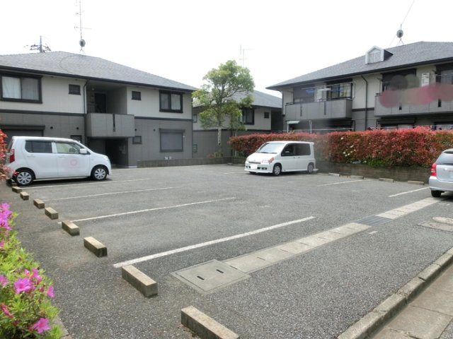 モダンタイムスⅢの駐車場