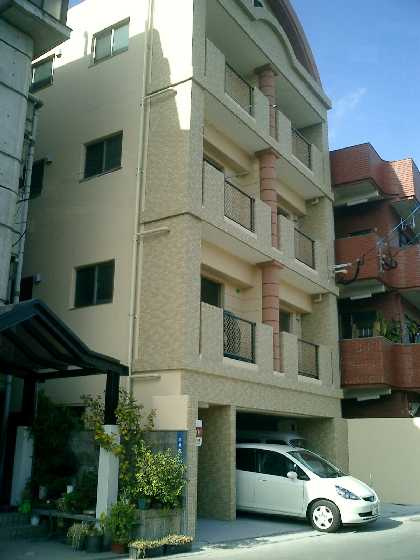 リバーサイドの外観