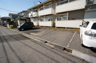 【駐車場】
