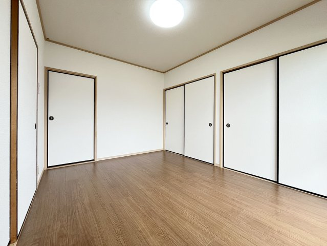 【寝室】