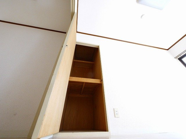谷垣マンションの収納|便利な収納スペースです