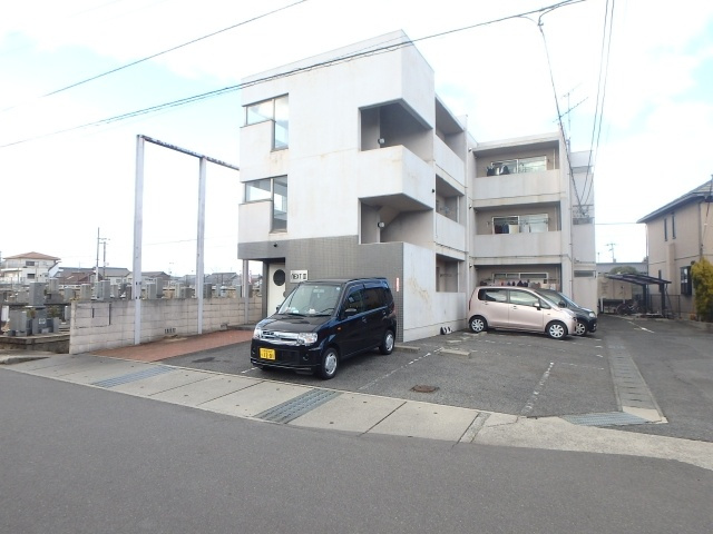 ネクストⅢの外観|ネクストⅢ（岡山市北区平野の賃貸マンション）
