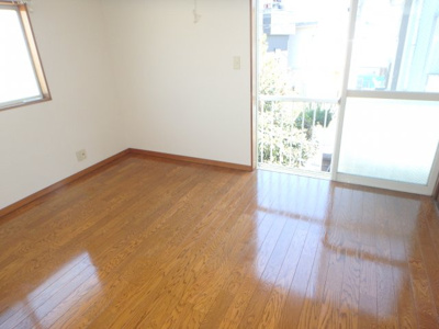 【洋室】 | リバーサイド白百合