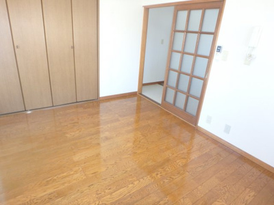 【寝室】 | リバーサイド白百合