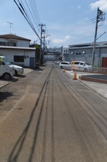 【前面道路含む現地写真】 | 前面道路（北側より撮影）
