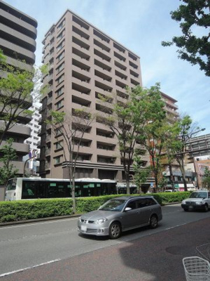 【外観】 | ナイスエスアリーナ川崎駅前通 | 南西角部屋につき、陽当り良好！2ｍ超えのハイサッシ採用♪