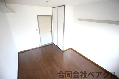 【寝室】 | CIEUX京都 | 使い勝手のいい寝室です