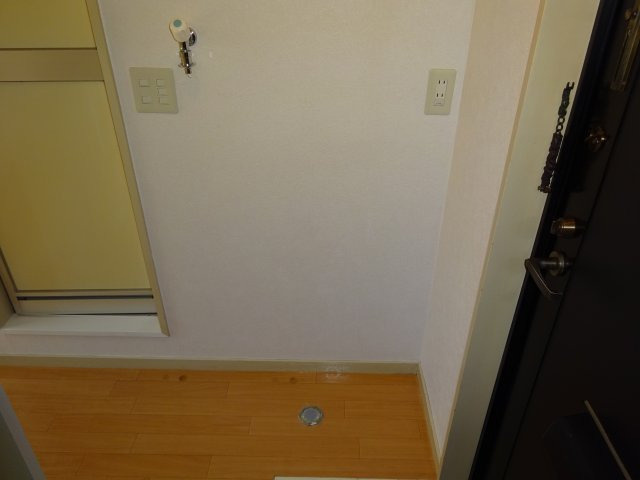 プレミール小岩の設備|室内洗濯機置場