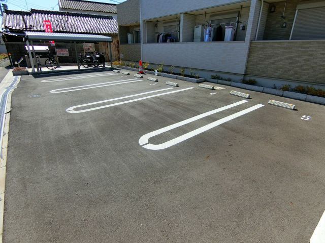 アクアベルの駐車場