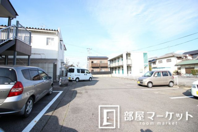 【駐車場】 | Ｓｕｒｐｌｕｓ　ｖｉｓ－ａ－ｖｉｓ Ａ