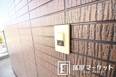 【エントランス】 | Ｓｕｒｐｌｕｓ　ｖｉｓ－ａ－ｖｉｓ Ａ