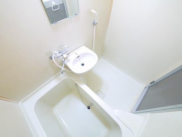 クレール千原Bの浴室|コンパクトで使いやすいお風呂です