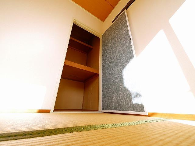 クレール千原Bの収納|こまごまとしたものを収納できそうですね