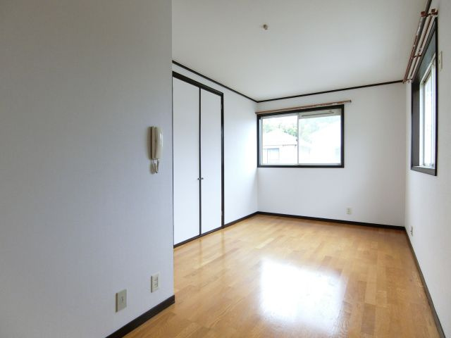 ストークハイツ北野田の寝室