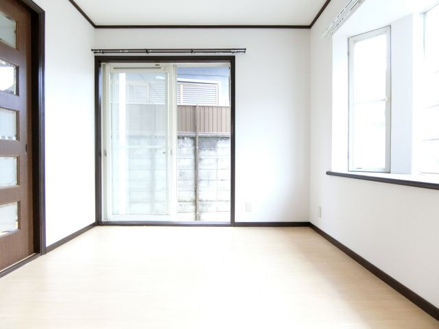 ストークハイツ北野田の寝室