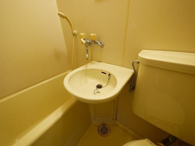 泉都ハイツの設備|洗面ボウルつき