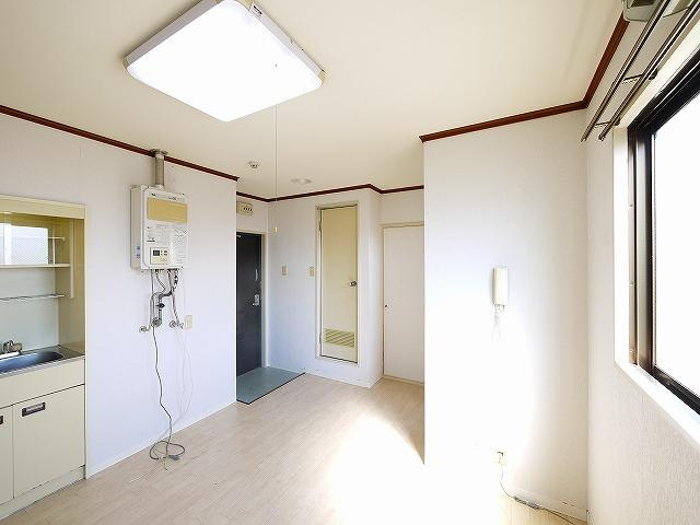 泉都ハイツの玄関|きれいな玄関です