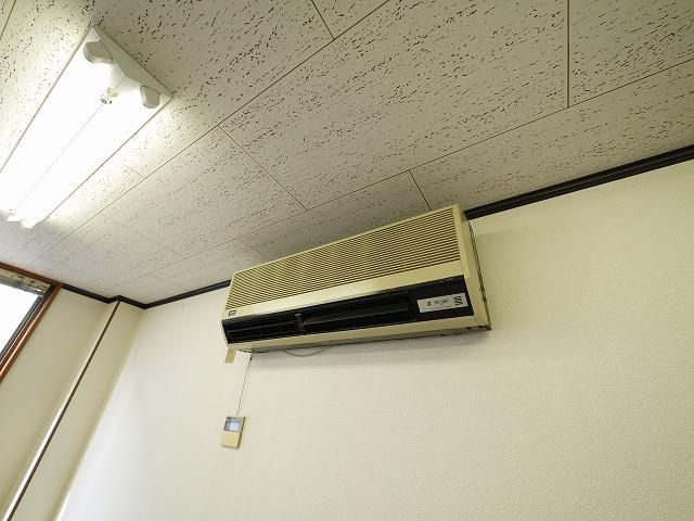 向出ビル（杉ヶ町）の内装