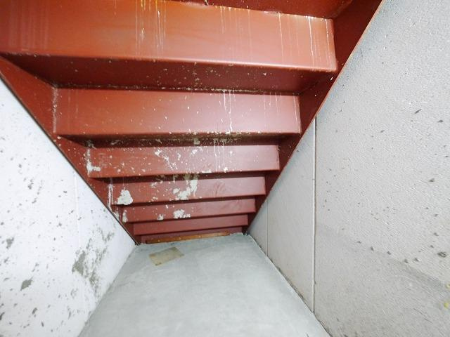 向出ビル（杉ヶ町）の内装