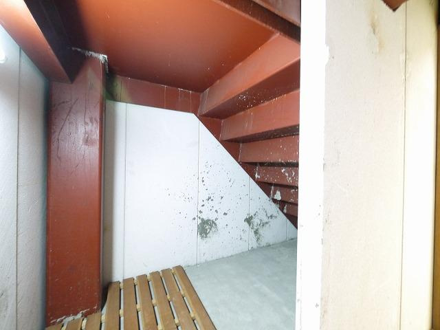 向出ビル（杉ヶ町）の内装