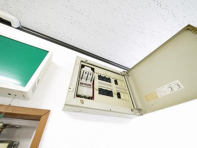 向出ビル（杉ヶ町）の内装