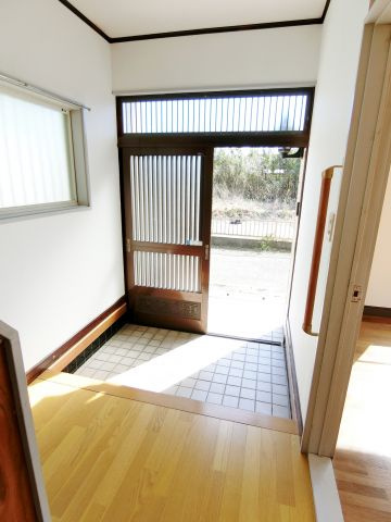 山武郡九十九里町西野の一戸建ての玄関