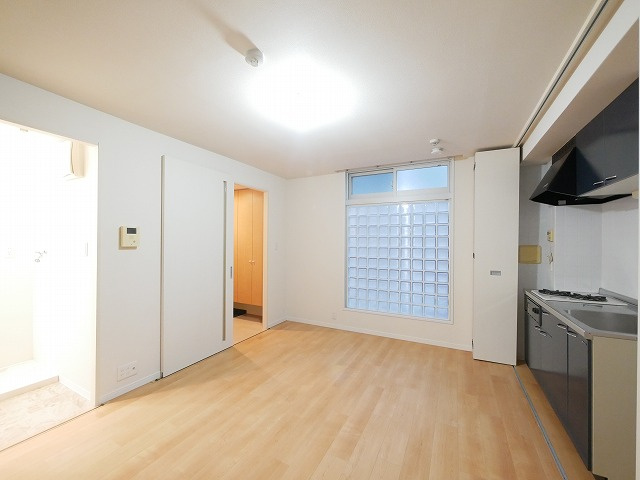 ＣＵＢＥの居間・リビング|こちらの居間で趣味の時間をお楽しみください