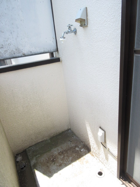 ハウスアオヤマのその他|洗濯機置場（写真は202）