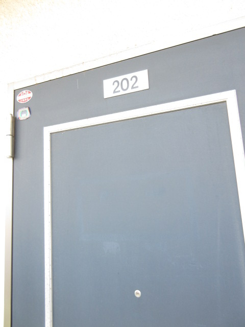 ハウスアオヤマの玄関|写真は202