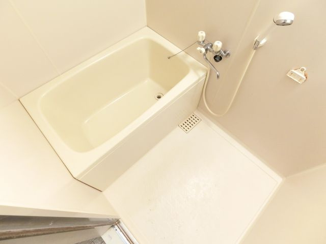 ファミリーハウス須賀の浴室