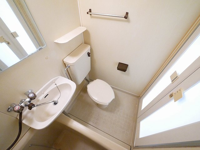 ロフト奈良まちのトイレ|落ち着いた色調のトイレです