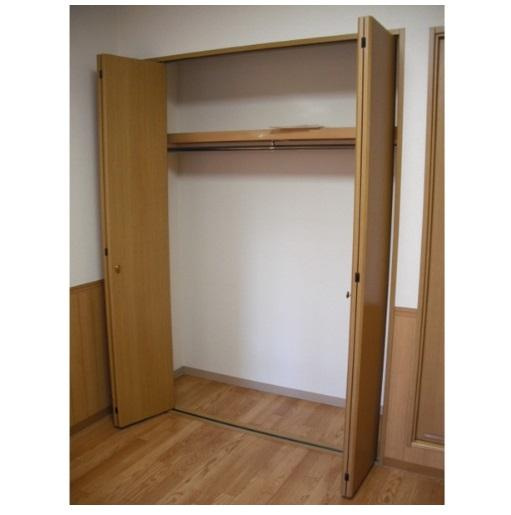 レ・コンフォルト　BRAVI不動産の収納|【レ・コンフォルト】十分な収納スペースがあります