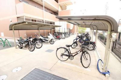 【その他共用部分】 | フジパレス弓削 | 屋根付き駐輪場