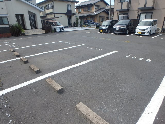 マーチＢの駐車場|神田　マーチ　１R　駐車場