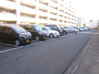 【駐車場】