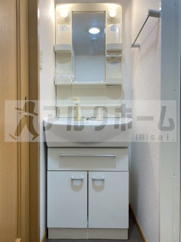 ディオーネ・ジエータ・イーストの独立洗面台