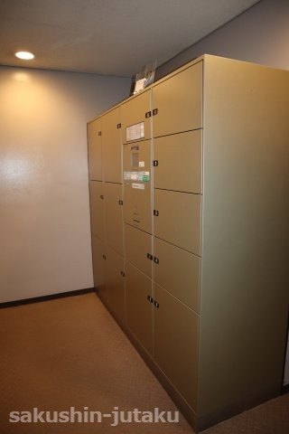ガーデンプラザ新検見川　のエントランス|宅配ボックス