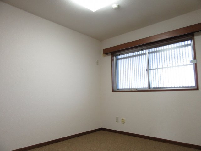 VESTA七日町の洋室