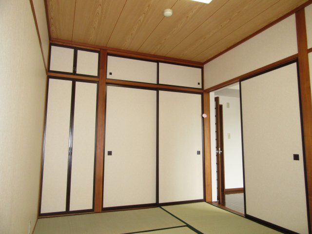 VESTA七日町の和室