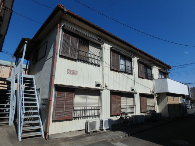 白金荘Ｆ棟の外観