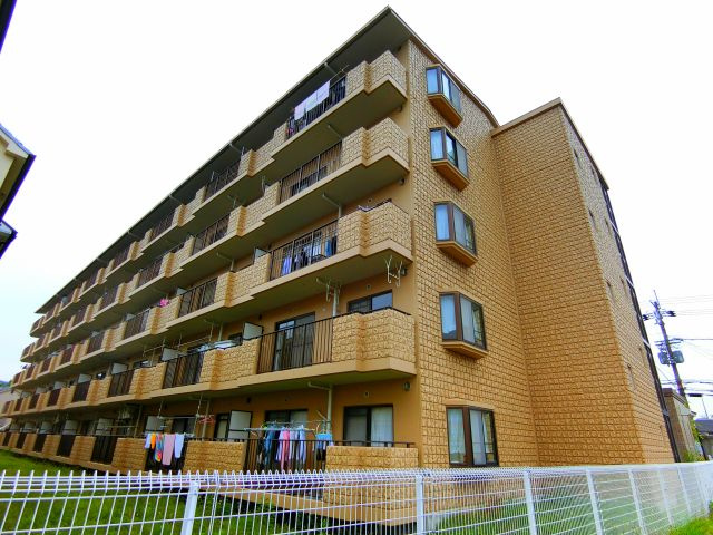 ライゼックス富田林の外観