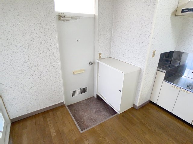 コーポヨシダの玄関